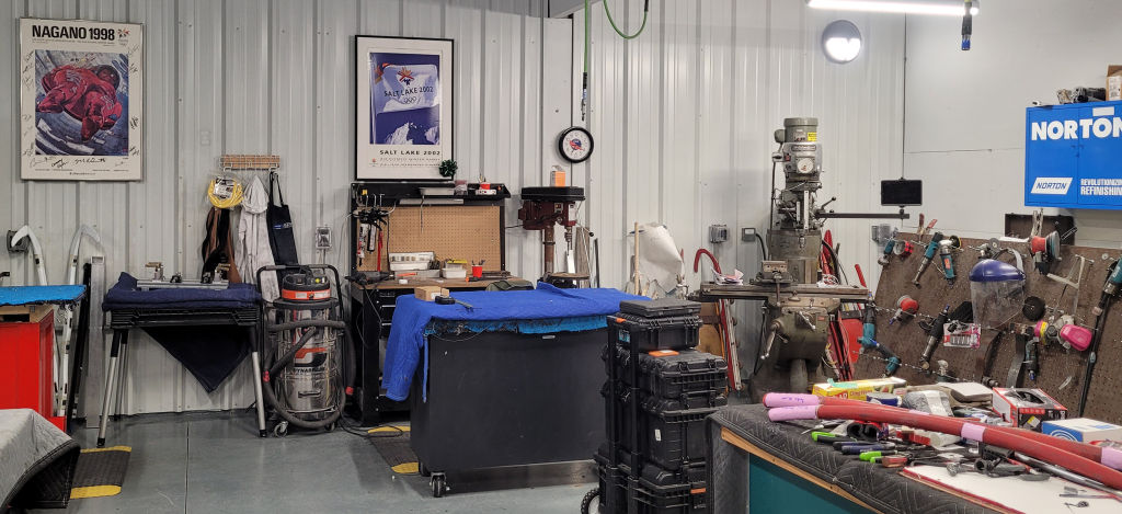 Team_USA_Luge_machine_shop_2500px