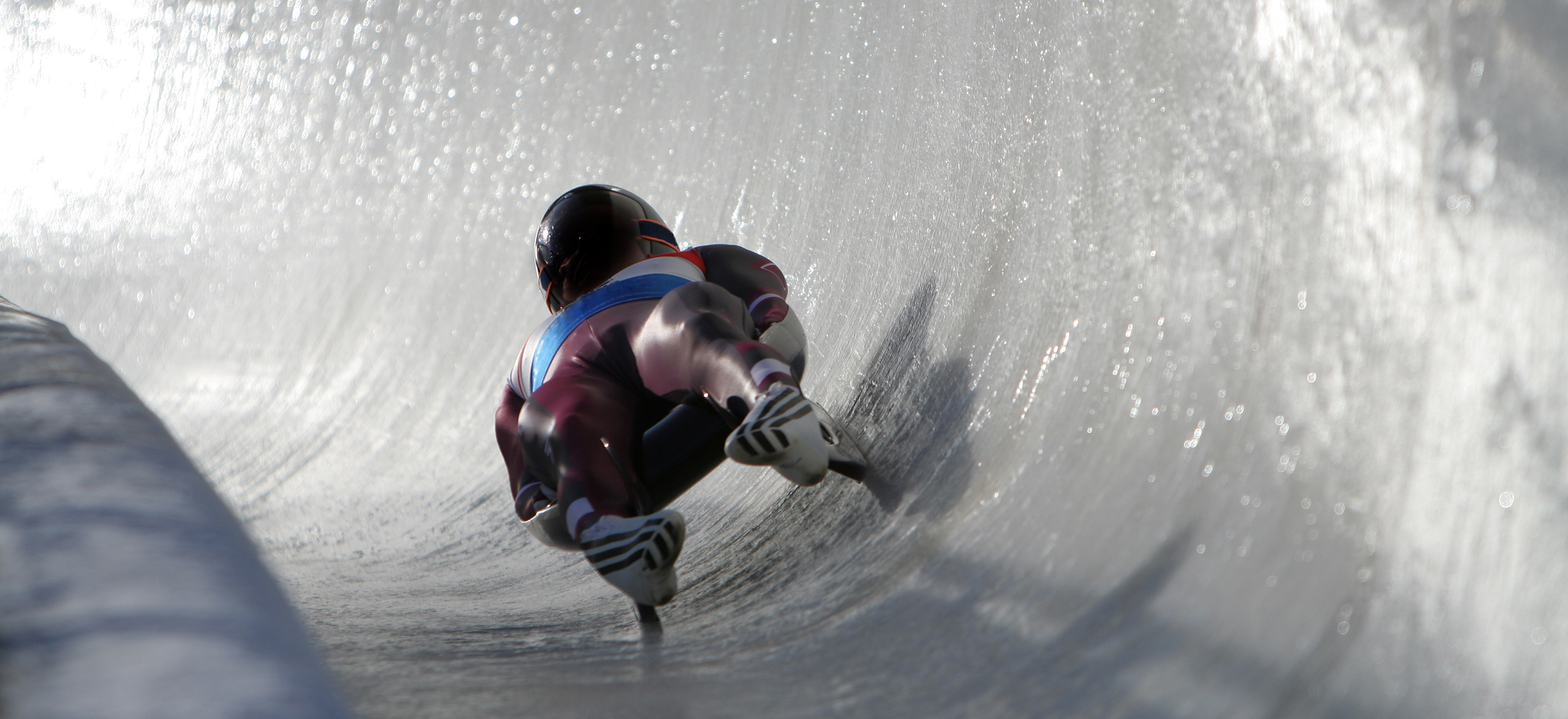 luge_8037457_2500x1146